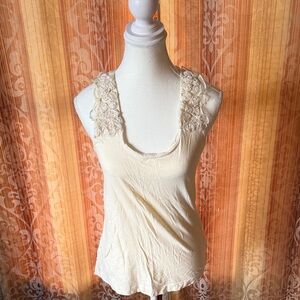 Chic Cream Lace Women's Tank Top
